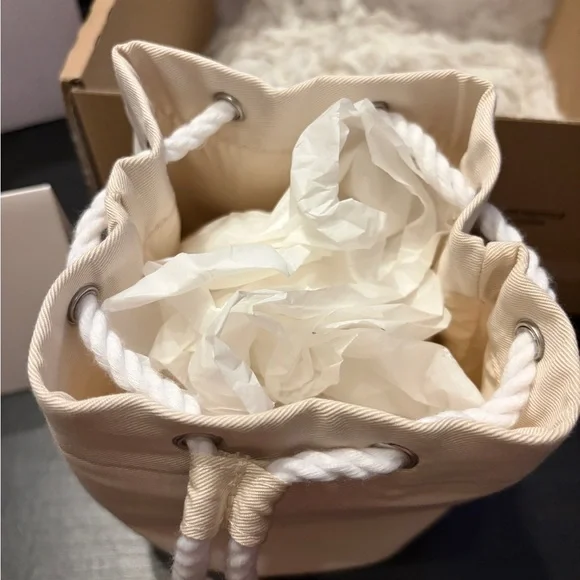 Dior pouch and a 3 exclusive miniatures - Picture 8 of 15